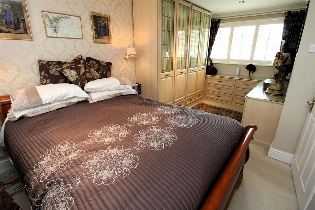 Bed 1(1).JPG