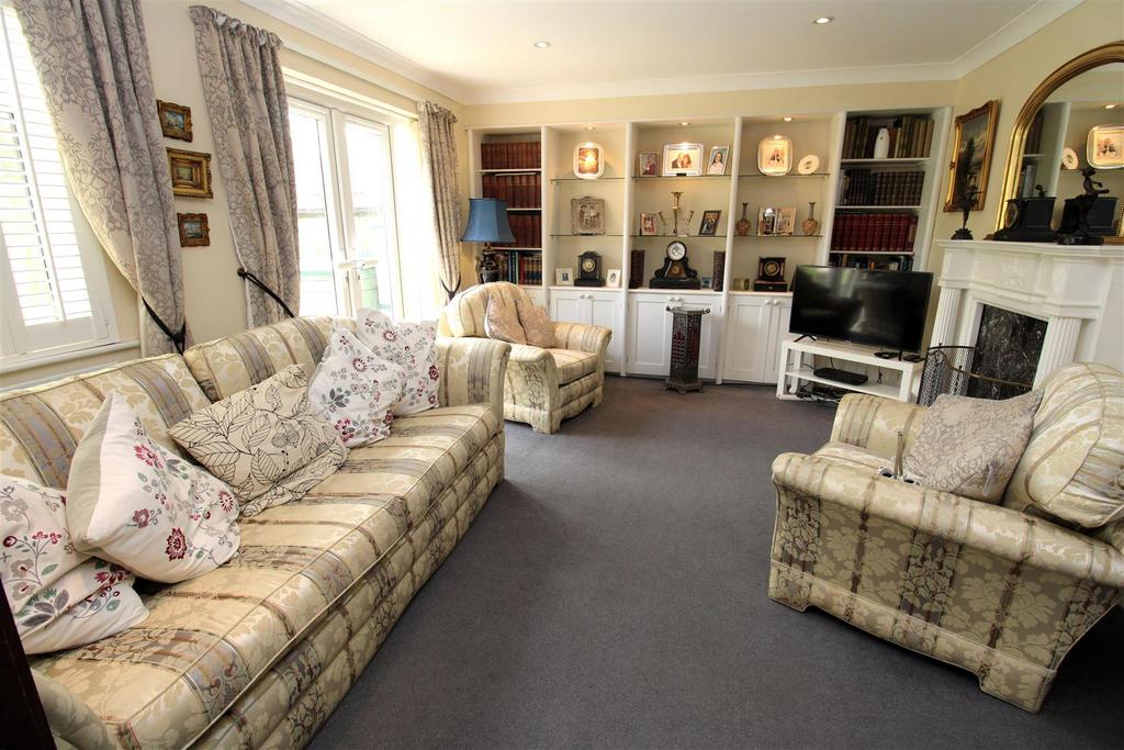 Lounge.JPG