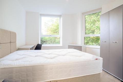 undefined, *£170 PPPW BILLS INCLUDED* Queens Road East, Beeston, Nottingham, NG9 2GN