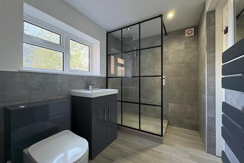 5 bedroom semi-detached house for sale, Sandiway Road, Sale