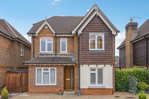 4 bedroom detached house for sale, Wooburn Mead, Wooburn Green, HP10