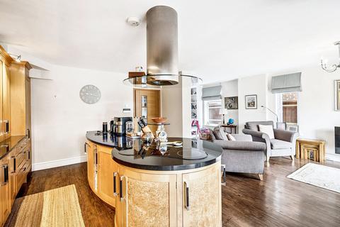 4 bedroom detached house for sale, Wooburn Mead, Wooburn Green, HP10