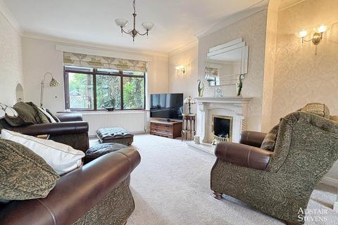 5 bedroom semi-detached house for sale, Ripponden Road, Oldham