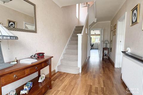 5 bedroom semi-detached house for sale, Ripponden Road, Oldham