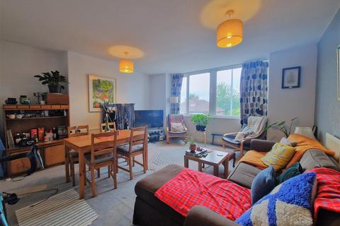 2 bedroom flat to rent, Burley Road, Leeds