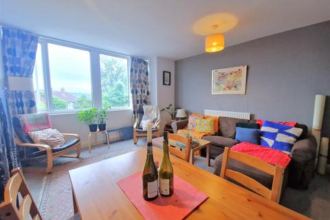 2 bedroom flat to rent, Burley Road, Leeds