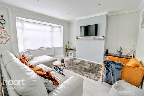 2 bedroom bungalow for sale, Doddington Avenue, Lincoln