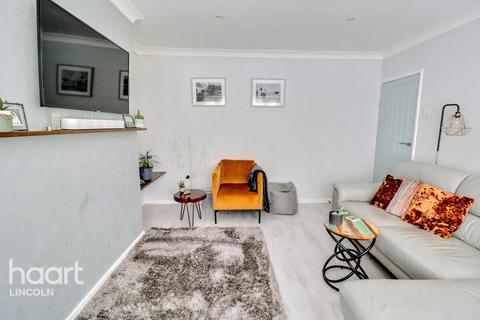 2 bedroom bungalow for sale, Doddington Avenue, Lincoln