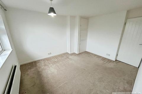 undefined, Eight Acres, Stamford