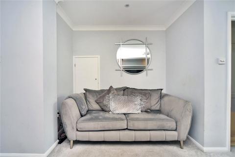 32 The Driftway, Banstead, SM7 1LX