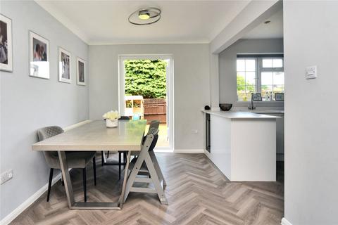32 The Driftway, Banstead, SM7 1LX