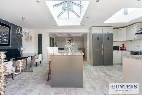 4 bedroom detached house for sale, Selby road, Camblesforth