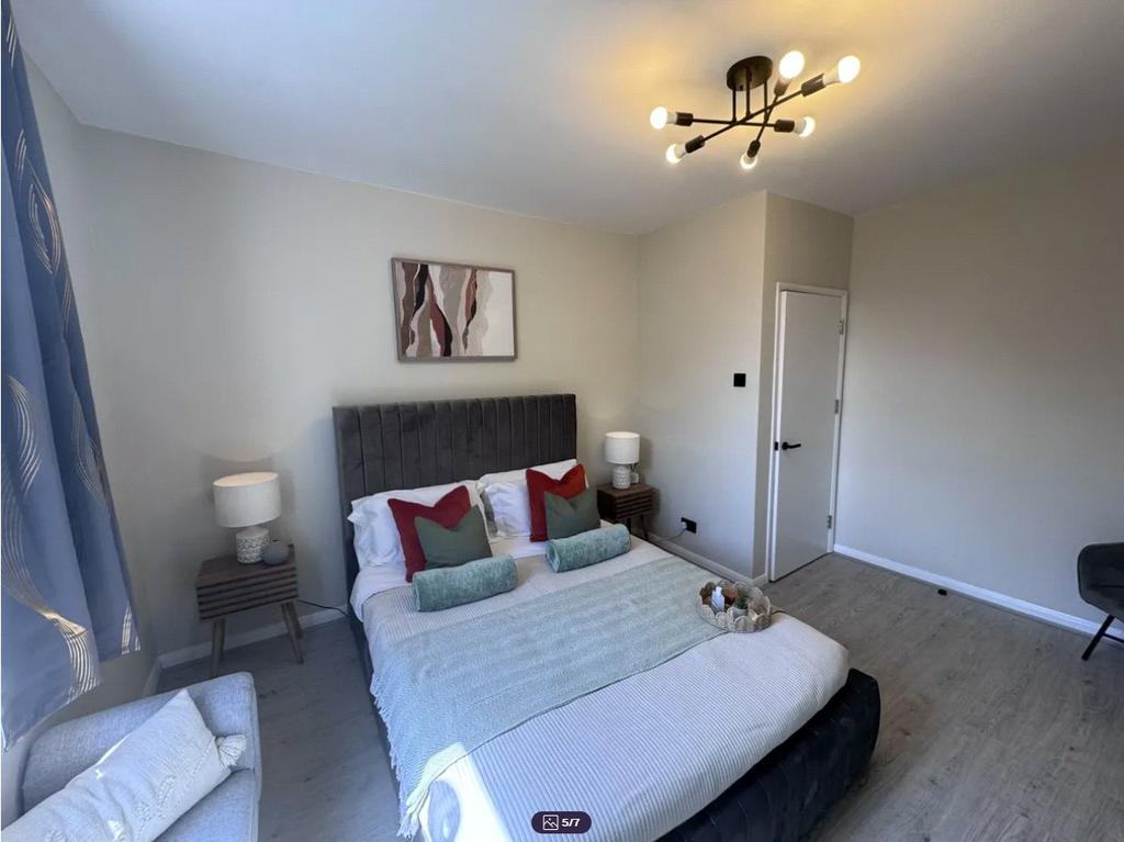Apartment in London - More