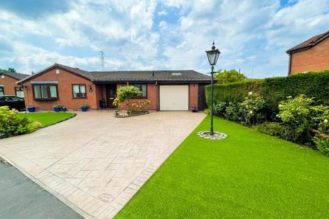 4 bedroom detached bungalow for sale, 56 Birchwood, Chadderton, Oldham OL9 9UJ