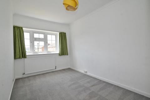 26 Queen Annes Close, Twickenham, TW2 5NN