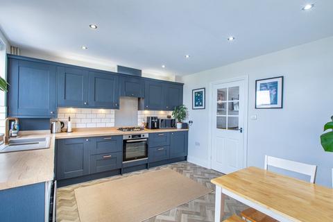 55 Wakefield Road, Drighlington, Bradford, BD11 1DH