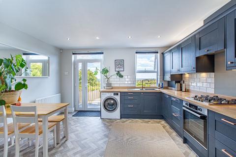55 Wakefield Road, Drighlington, Bradford, BD11 1DH