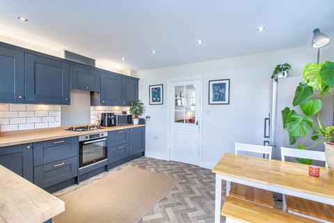 55 Wakefield Road, Drighlington, Bradford, BD11 1DH