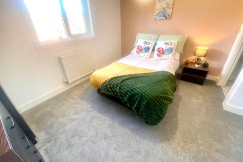 4 bedroom house share to rent, Spa Road, Bolton,