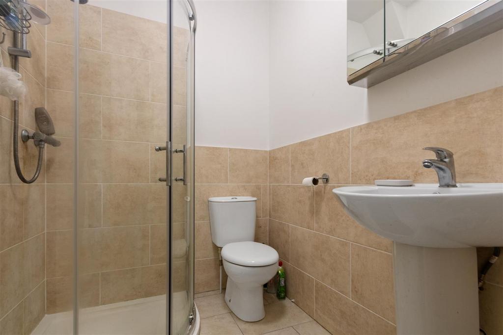 Ensuite shower room