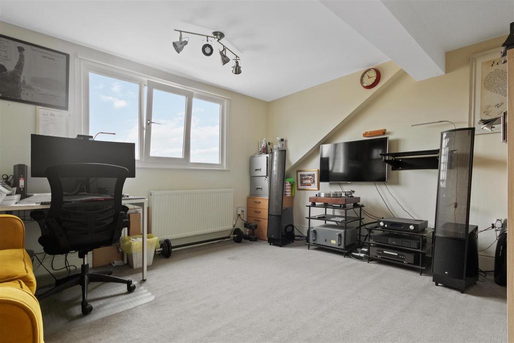 Bedroom.4. top floor
