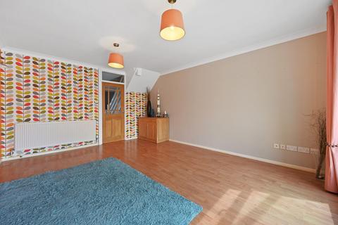3 Edwards Close, Worcester Park, KT4 8PE