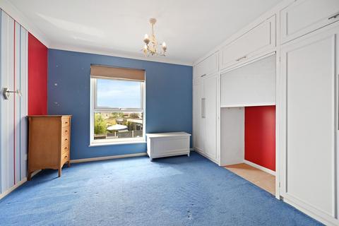 3 Edwards Close, Worcester Park, KT4 8PE