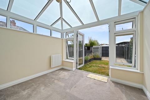 3 Edwards Close, Worcester Park, KT4 8PE