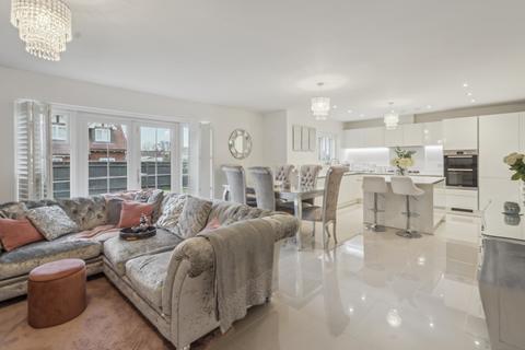 19 Colborne Close, Iver, SL0 0AF