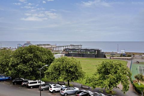 2 bedroom flat for sale, South View, Teignmouth, TQ14
