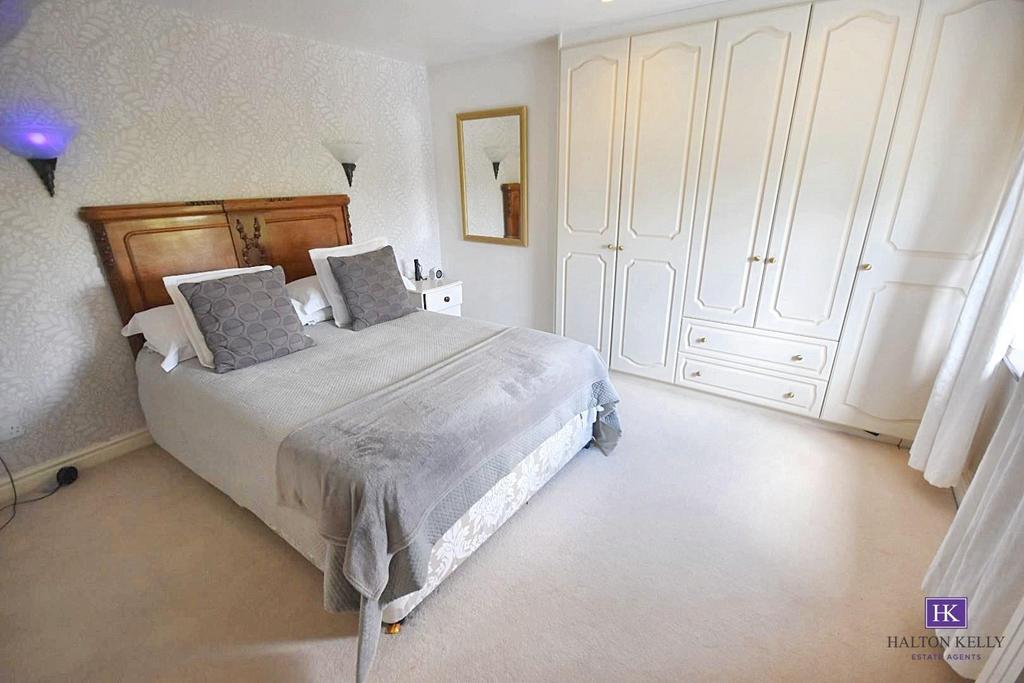 Main bedroom