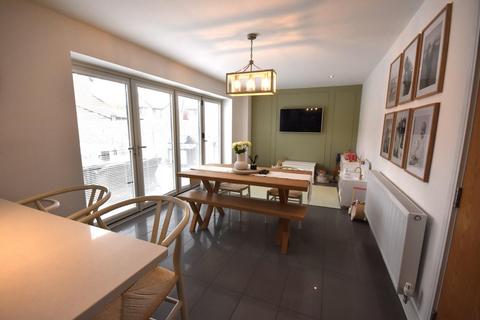 4 bedroom detached house for sale, Delta Crescent, Westbrook WA5
