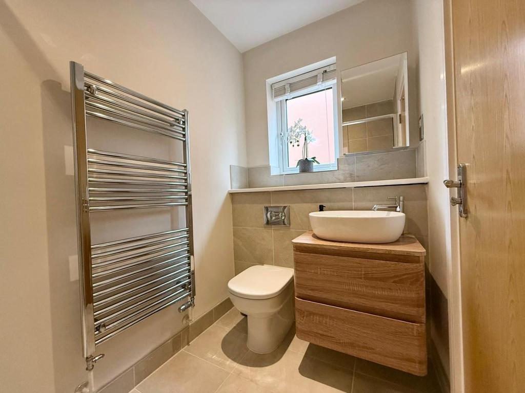 En suite bathroom