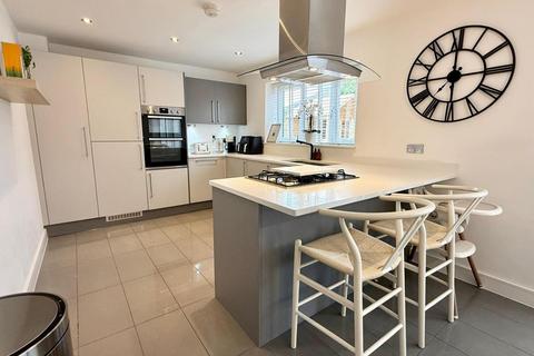 4 bedroom detached house for sale, Delta Crescent, Westbrook WA5