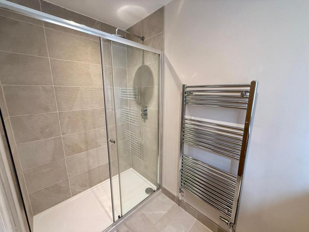 En suite bathroom