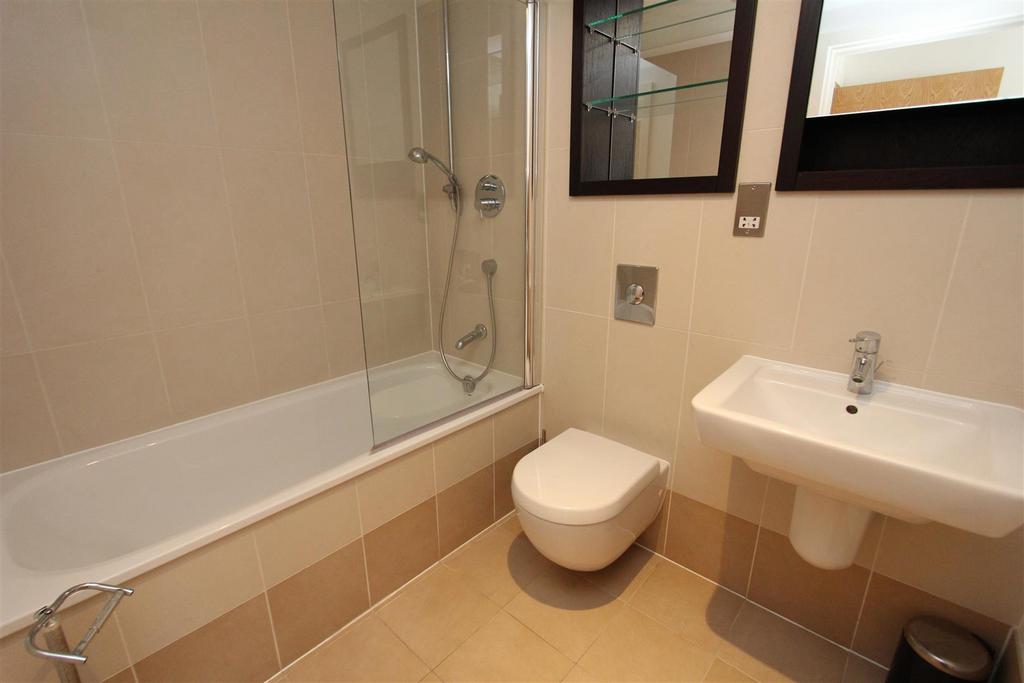 Bathroom.JPG