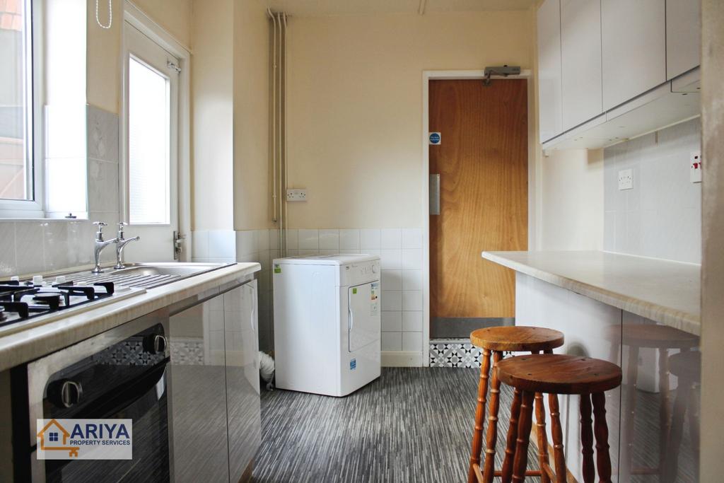 House in Leicester - View 5