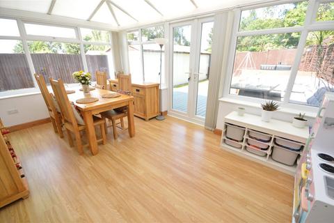 2 bedroom semi-detached house for sale, Parkstone Mount, Leeds, West Yorkshire