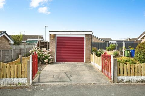 2 bedroom detached bungalow for sale, Ravensdale Close, Inkersall, Chesterfield, S43 3ES