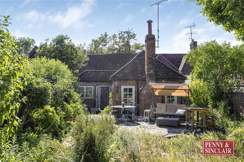 2 bedroom terraced house for sale, High Street, Wargrave