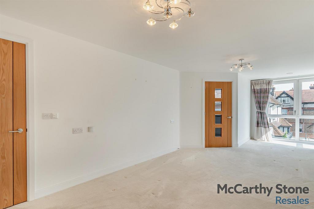 8651619-interior02-800.jpg