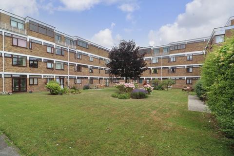 2 bedroom flat for sale, Carmel Court, Gainsborough Road, Birchington, Kent, CT7