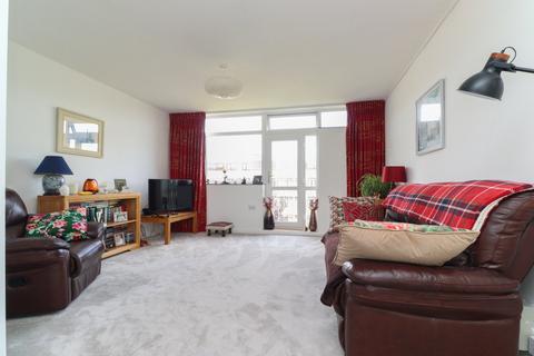 2 bedroom flat for sale, Carmel Court, Gainsborough Road, Birchington, Kent, CT7