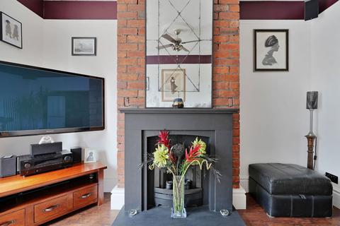 205 High Greave, Sheffield, S5 9GS
