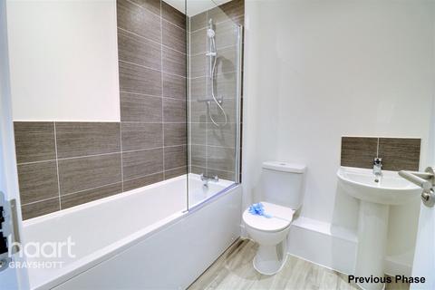 2 bedroom apartment for sale, Linnet Way, Church Crookham