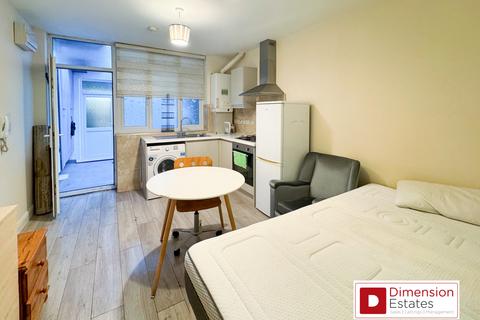 Studio to rent, Clarence Road, Clapton,London, E5