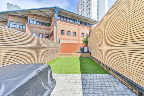 undefined, Laurie Grove, New Cross, London, SE14