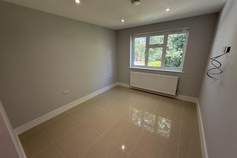 3 bedroom maisonette to rent, Merryfield Gardens, HA7