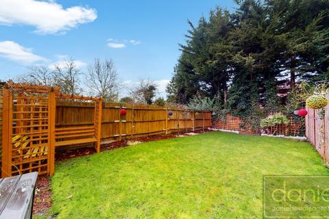 3 bedroom maisonette for sale, Melrose Avenue, Willesden Green