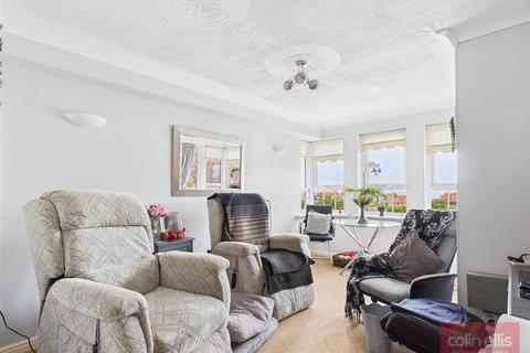 2 bedroom flat for sale, Filey Road, Scarborough